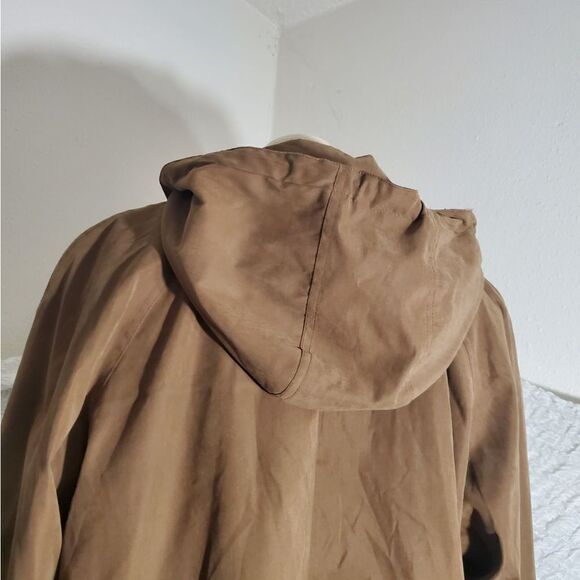 Gallery Classic Tan Trench Coat Size Large - Picture 9 of 12